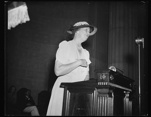 MRS. ROOSEVELT TELLS WORKERS' CONGRESS THAT UNDERFED CHILDREN GREATER DEBT THAN UNBALANCED BUDGET. STRESSES JOBS FOR YOUTH. WASHINGTON, D.C. JUNE 7. MRS. FRANKLIN D. ROOSEVELT TODAY ADDRESSED A WORKERS ALLIANCE CONFERENCE, THE NATIONAL RIGHT TO WORK CONGRESS, AND IN A 20-MINUTE ADDRESS, WILDLY CHEER