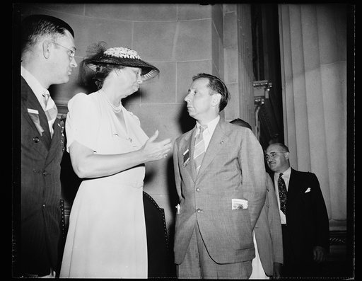 FIRST LADY MADE HONORARY MEMBER OF WORKERS ALLIANCE BY LASSER. WASHINGTON, D.C. JUNE 7. MRS. ROOSEVELT WAS TODAY MADE AN HONORARY MEMBER OF THE WORKERS' ALLIANCE BY PRESIDENT DAVID LASSER WHEN SHE CONCLUDED HER 20-MINUTE ADDERSS TO THE NATIONAL RIGHT TO WORK CONGRESS IN CONVENTION AT THE LABOR DEPAR