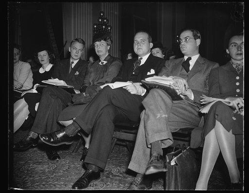 FIRST LADY PAYS SURPRISE VISIT TO DIES COMMITTEE INVESTIGATION. WASHINGTON, D.C. NOVEMBER 30. MRS. FRANKLIN D. ROOSEVELT PAID A SURPRISE AND UNANNOUNCED VISIT TO THE DIES COMMITTEE HEARING AT THE CAPITOL TODAY TO HEAR TESTIMONY CONCERNING THE AMERICAN YOUTH CONGRESS, AND WILLIAM W. HINCKLEY, FORMER 