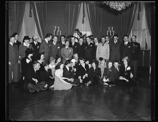 PRESIDENT EULOGIZED BORAH AT WHITE HOUSE CONFERENCE ON CHILDREN IN DEMOCRACY. WASHINGTON, D.C. JANUARY 19. PRESIDENT ROOSEVELT, ADDRESSING THE WHITE HOUSE CONFERENCE ON CHILDREN IN A DEMOCRACY IN THE EAST ROOM TONIGHT, OPENED HIS SPEECH WITH A EULOGY TO THE LATE WILLIAM E. BORAH. HE SAID HE WAS GREA