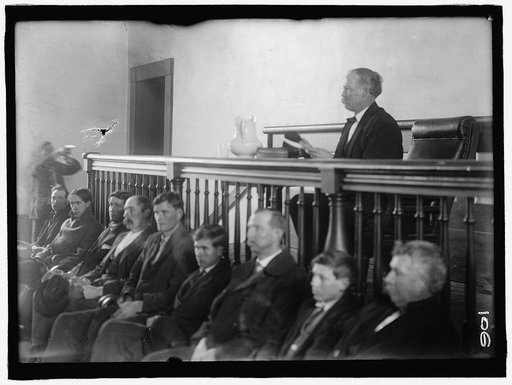 FEUD. SCENES IN VIRGINIA MOUNTAIN TOWN AT TRIAL AFTER FEUD
