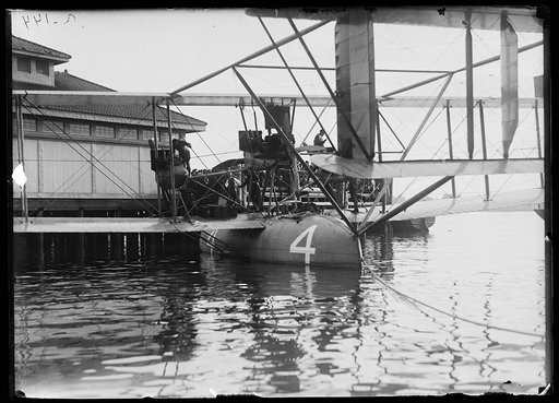 Amphibious aircraft