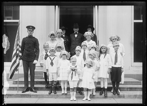 American Red cross children at White House, Washington, D.C.
