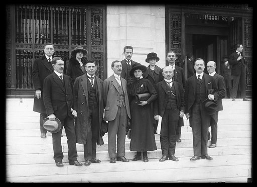 Group on steps of Pan American Union Building, Washington, D.C.