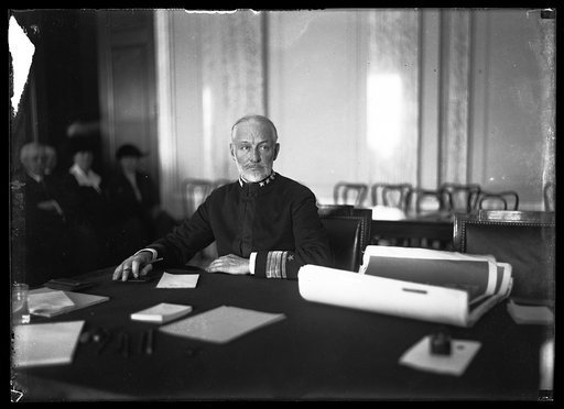 Admiral Sims