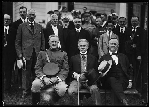 John J. Pershing, unidentified, and Josephus Daniels, with group