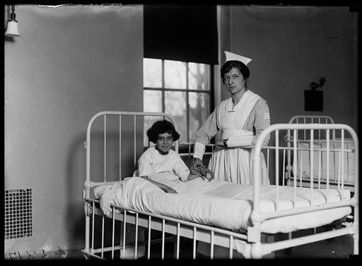 Hospital: child and Nurse