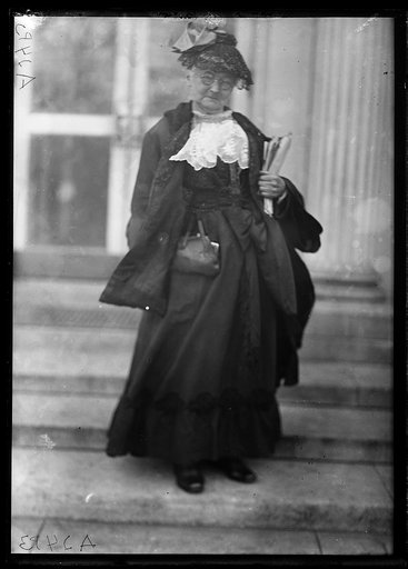 Woman at White House, Washington, D.C.