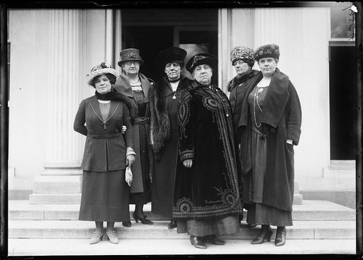 Group of women at White House, Washington, D.C.