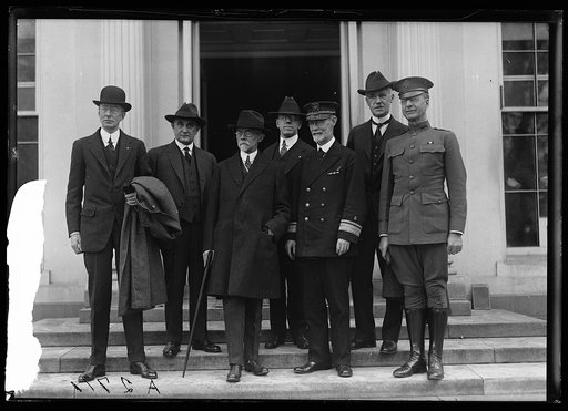 Group: Dr. Charles E. Sawyer, center. White House, Washington, D.C.
