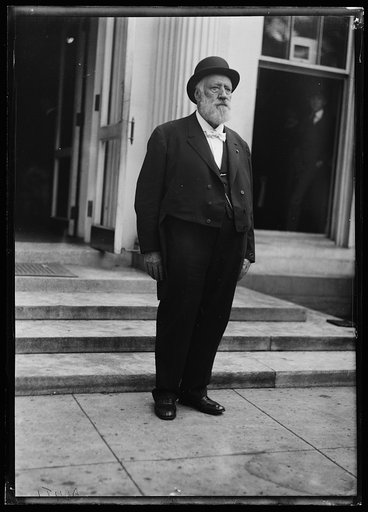 Man at White House, Washington, D.C.