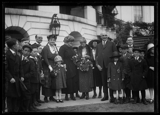 Warren Harding and group at White House, Washington, D.C.