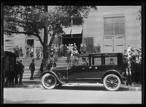 Funeral] Pres. Harding exiting church