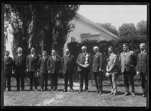 Warren Harding and group outside White House, Washington, D.C.