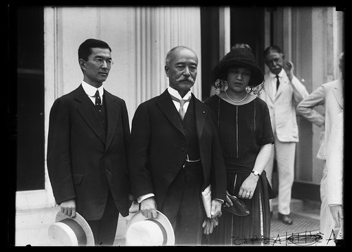 ...] and son leaving White House where they called on Pres. Harding