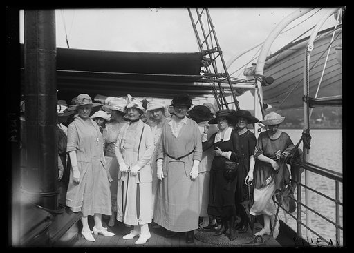 Mrs. Harding and group of women on ship