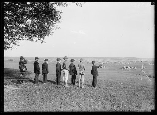 Civil War veterans during the Marine maneuvers at Wilderness Battlefield, Virginia, Oct. 1921