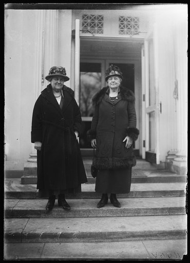 Women at White House, Washington, D.C.