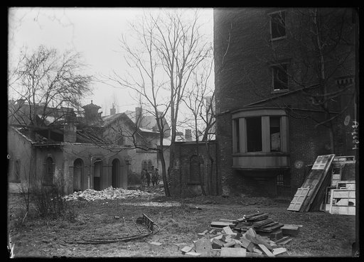 The old Corcoran House which Daniel Webster occupied whilst Secy. of State. Now being razed to make way for the huge building which is to be the home of the new U.S. Chamber of Commerce Building