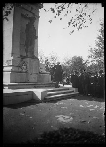 Group at John Paul Jones Memorial, Washington, D.C.