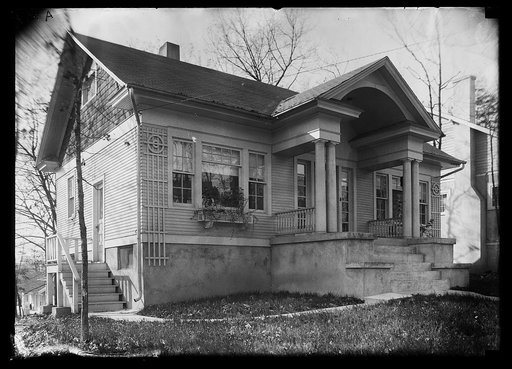 Magnus Johnson's house?