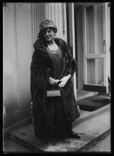 Mrs. Lon. O. Hocker, St. Louis, Mo.