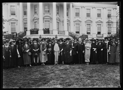 Grace Coolidge and group outside White House