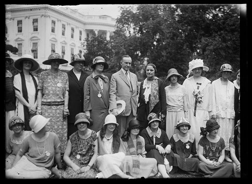 Pres. Coolidge snapped with Womans Law Fraternity at White House