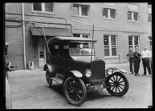 Auto equipped with radio (made for Pot. Elec. Power Co.)