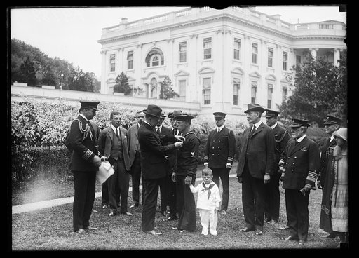 Group outside White House, Washington, D.C.