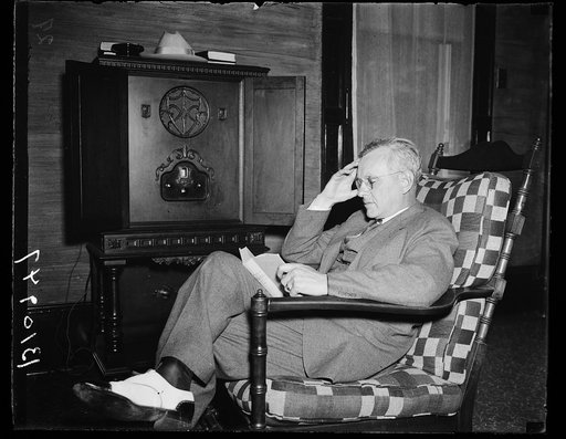 Gov. Al Landon at State Cap. Library