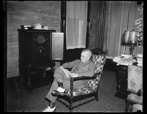 Gov. Al Landon at library