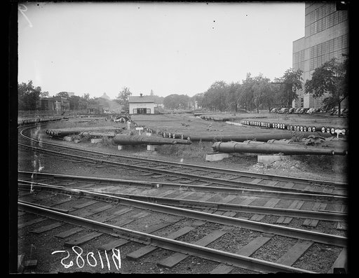 Artillery and railroad tracks, Washington, D.C.