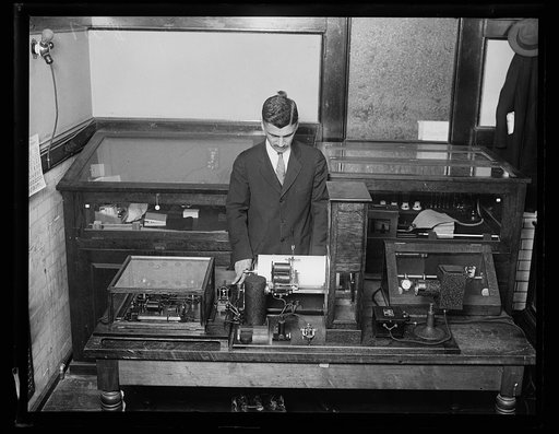 Device takes time signal from pendulum of clock [...]ingenius apparatus takes a time signal from the pendulum. A clock without mechanical contact and the time thus [...] accurate to a small fraction of a second variation [...] day. This device was invented by R.E. Gould, Chief of Time Section of the