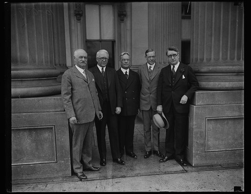 Group; Hiram Johnson, center; Charles McNary, 2nd from right; Royal S. Copeland, right