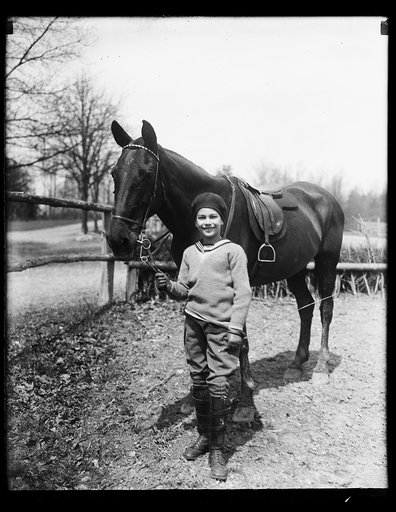 ...] of Italian Naval Attache is accomplished horseman. [...] the youngest and most accomplished of Washington's [ho]rsemen is Patrick Lais, son of the Naval Attache at [...] embassy and Signora Alberto Lais. The youngster [...] almost daily riding his favorite mount on the bridle, Rock Creek Park