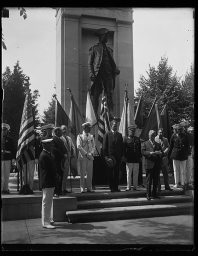 Group at John Paul Jones Memorial, Washington, D.C.