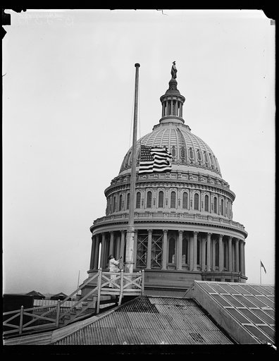 It wont be long now. Old Glory is hoisted at [...] Capitol building once more as December 1 arrive [...] days remain before the opening of Congress and [...]ing of gavels at the extreme ends of this world famous structure
