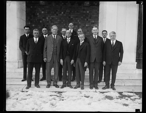 Minister of War and Navy of Venezuela is honored luncheon guest at Pan American Union. A luncheon in honor of the Minister of War and Navy of Venezuela, Hon. Carlos Jiminez, was given by Dr. Leo S. ?, Director of the Pan American Union in Washington today. In the front row, left to right: R. A. Youn