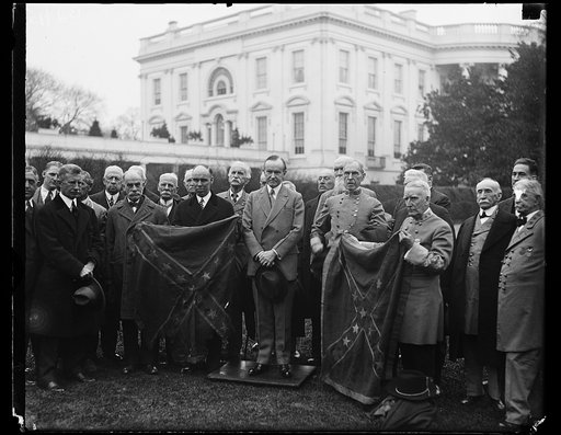 Calvin Coolidge with confederate group outside White House, Washington, D.C.