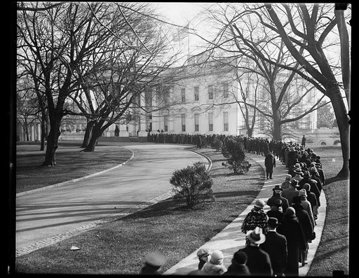 Line of visitors outside White House, Washington, D.C.