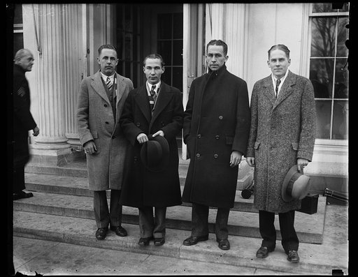 President Coolidge receives transcontinental debating team of Oregon State College. The debating team of the Oregon State College, who are making a tour of 15,000 miles through the United States debating on the subject of American Investments [...] foreign countries, were received by President Cooli