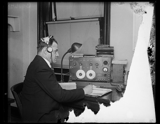 Radio set labeled "Type A-M-S-5 medium wave reciever" built for the U.S. military