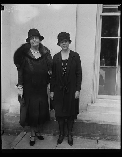 Women at White House, Washington, D.C.