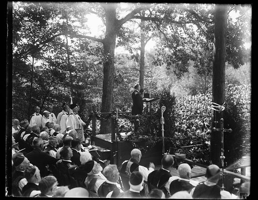 Calvin Coolidge addressing group from podium