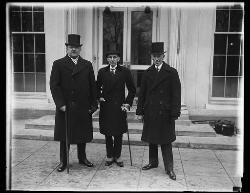 Distinguished Canadians received by President Coolidge at White House. Interesting callers at the White House today were the Minister of Justice of Canada Hon. Ernest Lapointe (left) and the Prime Minister of Quebec Hon. A. Taschereau (right) The Minister from Canada to the United States Hon. Vincen
