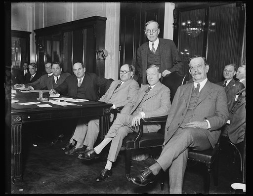 Chairman Legge of Farm Board appears before Senate Agricultural Committee. Chairman Alexander H. Legge of the Federal Farm Board today related his past connections with farming industry and with the International Havester Company, before the Senate Agricultural Committee. The committee today began t