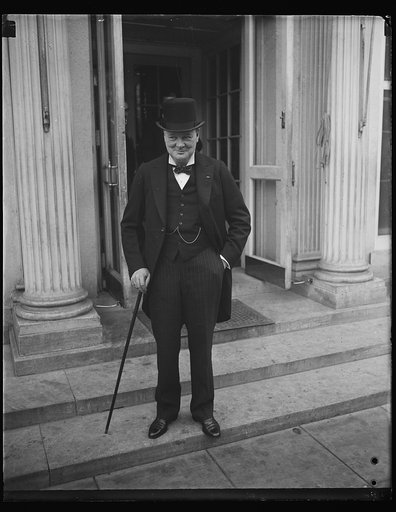 Noted British statesman calls on President Hoover. Winston Churchill, noted British statesman who is visiting this country, called on President Hoover at the White House today