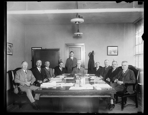 Brains of Aeronautic World represented on National Advisory Committee for Aeronautics. The National Advisory Committee for Aeronautics is photographed in Washington the other day when they met at the Navy Department. The duties of the Committee, as provided by Congress, are to supervise and direct t