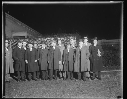 Labor Leaders in conference. Labor leaders conferred with President Hoover until after 7 o'clock last evening when this group was made by flashlight on the White House lawn. In the left center of the group are: Frank Morrison, secretary of the American Federation of Labor; Secretary of Labor James J